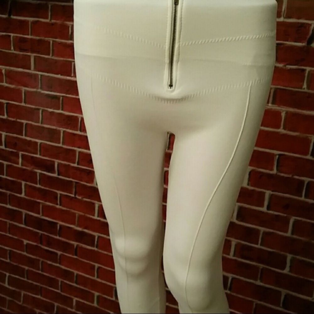 ⭐️Discount Shipping⭐️ Cozy Off White Leggings